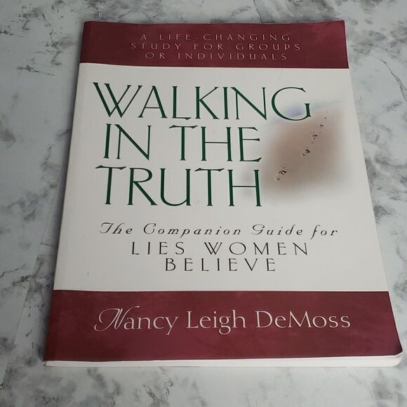 Walking in the Truth Christian Women's Study Book by Nancy DeMoss - Picture 1 of 3